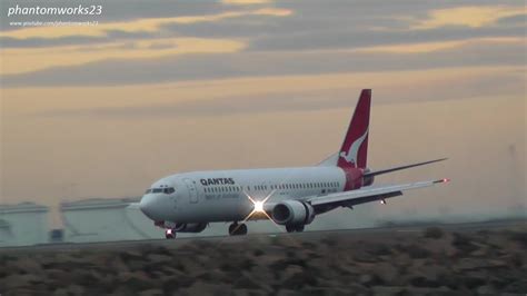 Qantas Airways 737 400 Landing 34l Sydney Airport Youtube