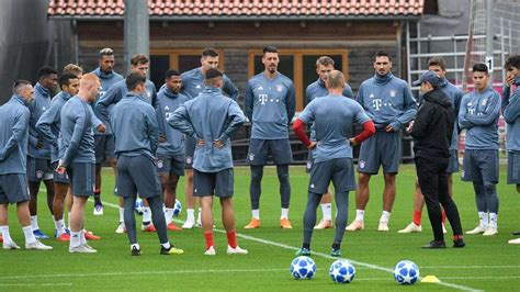 Fc Bayern München Rafinha Leon Goretzka Und Jérôme Boateng