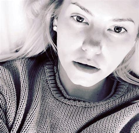 Elisha Cuthbert Naked Movie Sexy Bikini Pics Leaked Diaries