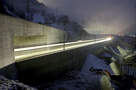 Der L Ngste Tunnel Der Welt Durchstich Am Gotthard Basistunnel N Tv De