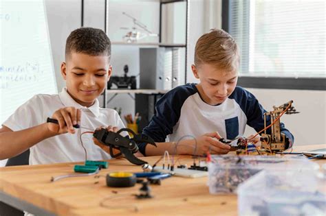 Curso De Robótica Infantil - Curso de Robótica Infantil: Veja porque você deve investir! - Ctrl + Play