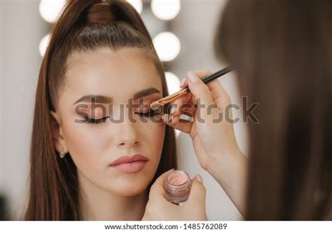 Photo Studio Makeup Artist: Over 8,232 Royalty-Free Licensable Stock Photos | Shutterstock