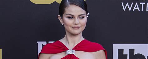 27th Critics Choice Awards Arrivals Selena Gomez Brasil Selena Gomez Brasil