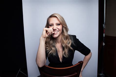 Kate Mckinnon On ‘ghostbusters ‘snl And Hillary Clinton The New York Times