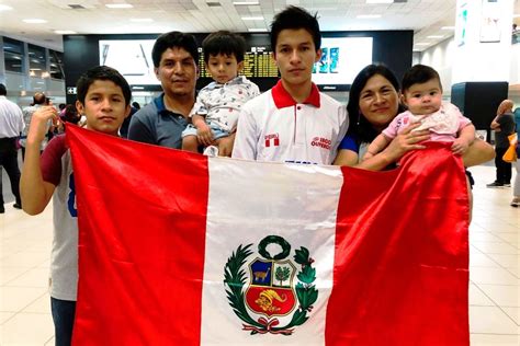 Escolar peruano gana medalla de oro en olimpiada mundial de matemática