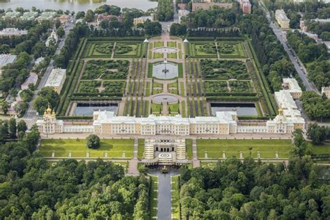 Петергоф (Петродворец): описание, история, фото