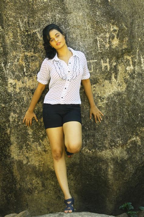 Suja Varunee Hot Photo Session Tamil Cinema News Updates Website