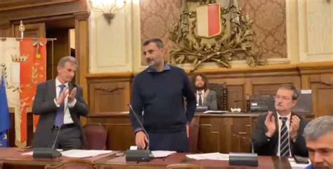 Bari L Ultimo Discorso Da Sindaco Di Decaro In Consiglio Comunale