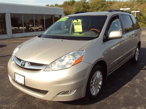 Toyota Sienna 2008 2008 Toyota Sienna Value 2 374 9 252 Edmunds