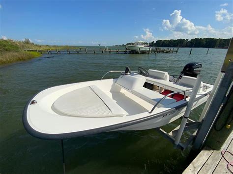 Boston Whaler Sportfish Trader