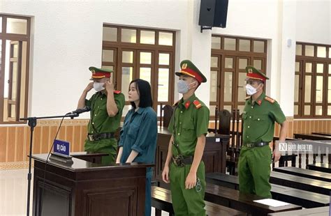 V Sao Ho N X T X Hot Girl Si U L A O Tina D Ng