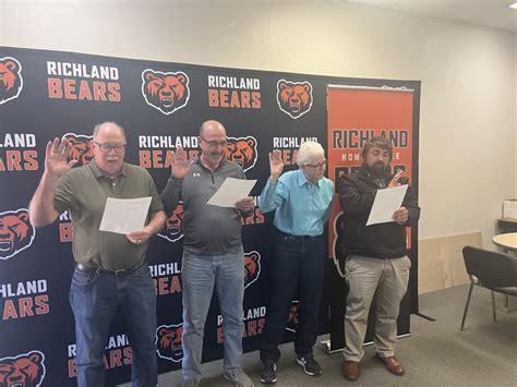 Richland R-IV Swears in members | Richland R-IV School District