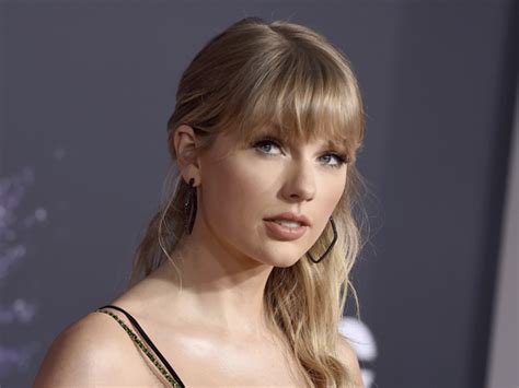 Taylor Swift To Be Feted With Global Icon Award At 2021 Brit Awards