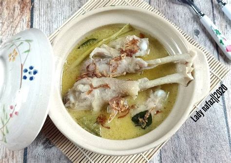 Resep Opor Ayam Kampung Kuah Putih oleh Lady Nafaz - Cookpad