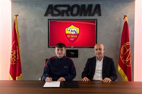 La Roma Renueva El Contrato Claudio Cassano De Joven Atacante De La