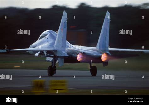 Sukhoi Su-27 Flanker on takeoff Stock Photo - Alamy