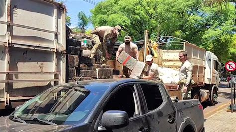 Carreta Carregada Toneladas De Maconha Fuzis E Pistolas