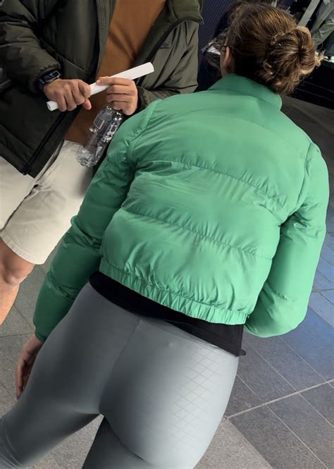 Sexy Latina Ass Slight Vtl In Sexy Tights Spandex Leggings Yoga Pants Forum