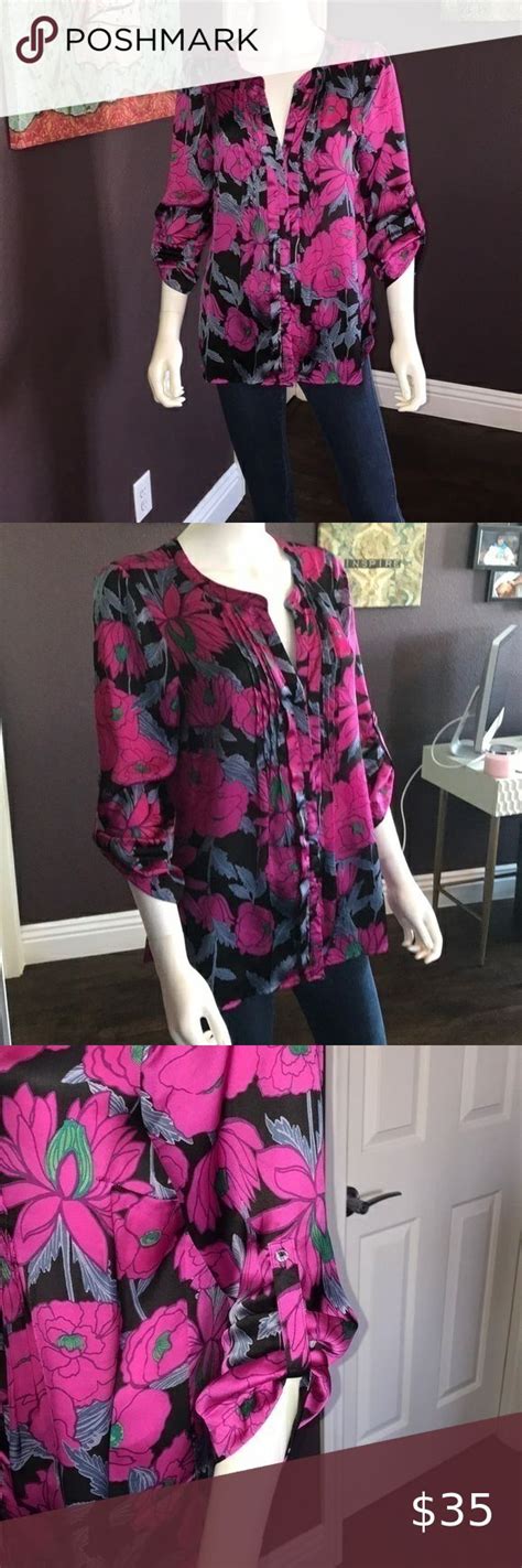 UeC Daniel Rainn Floral Satin Like Pleated Blouse Small