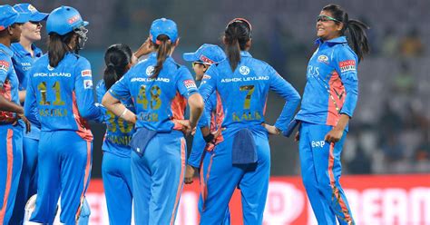 Wpl 2023 Gujarat Giants Vs Mumbai Indians Blog Kaur Ishaque Shine As