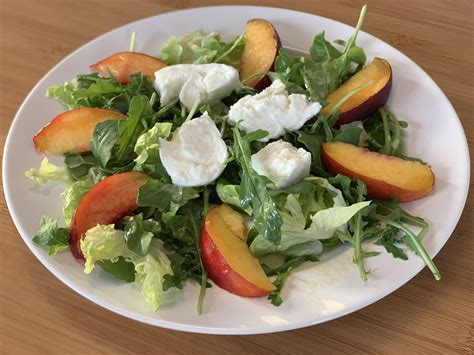 Salade De Roquette Mozzarella Nectarine Mesdelices Fr