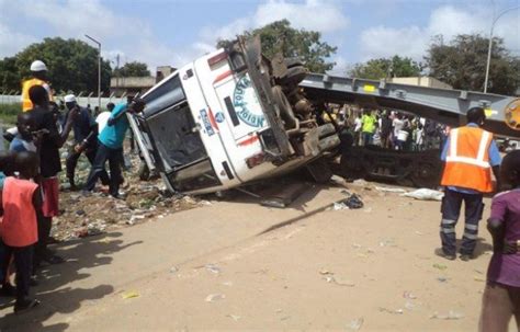 Un mort et plusieurs blessés dans un accident sur lautoroute à péage