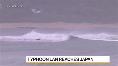 Watch Typhoon Lan Makes Landfall In Japan Bloomberg