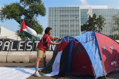 Aksi Solidaritas Untuk Palestina Di Depan Kedubes As Antara Foto