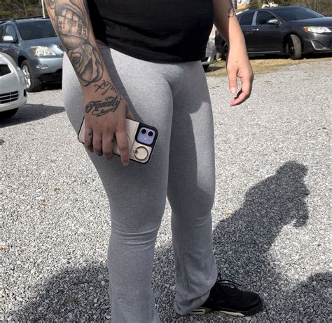Thick Ghetto Latina In Skin Tight Flares Spandex Leggings Yoga Pants Forum