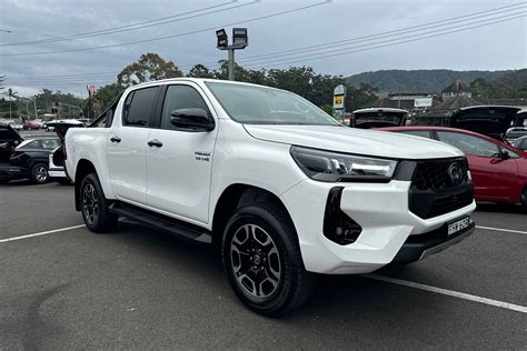 SOLD 2024 Toyota Hilux SR5 in Glacier White | Used Ute | Coffs Harbour NSW