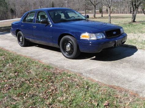 Sell Used 2010 Ford Crown Victoria Police Interceptor Sedan 4 Door 4 6l Only 56k Miles In