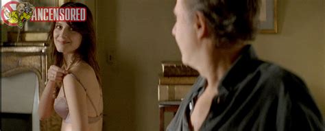 Naked Mélanie Laurent in Paris