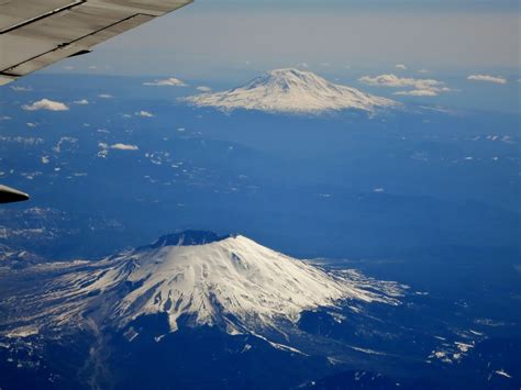 Pacific Northwest Seasons Flying Up The West Coast Tracking Cascade