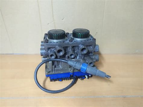 KNORR BREMSE ZAWÓR NACZEPA ES 1305 K004246 7870583629 oficjalne