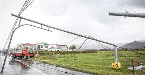 Food Running Out Philippine Typhoon Survivors Warn Dubai Eye 103 8