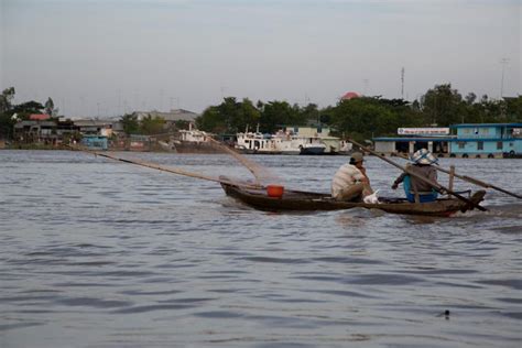 Vietnam, Mekong River – fishing | The MCA Collection