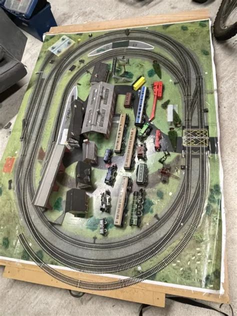 HORNBY TRAIN SET layout £200.00 - PicClick UK