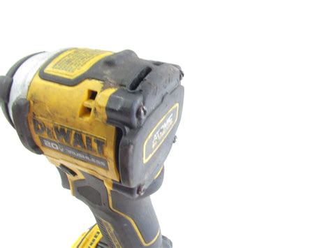 DEWALT DCF850 ATOMIC 20V MAX Cordless Brushless Compact 1/4 in. Impact ...