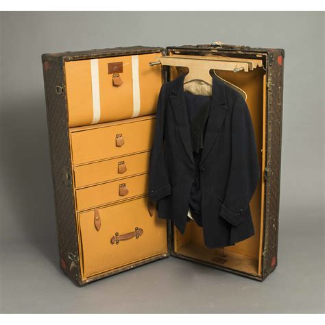 Louis Vuitton Trunk | Witherell's Auction House