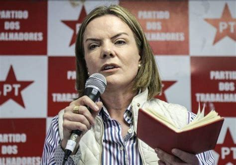 Gleisi Hoffmann rebate Wagner Falta articulação no Senado não