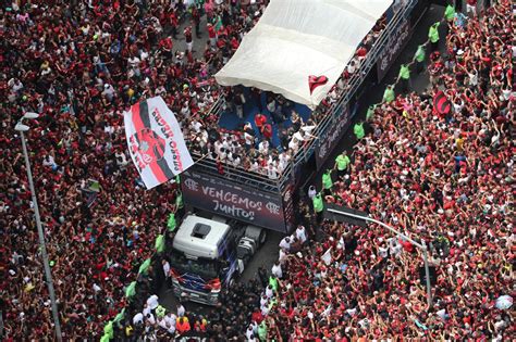 Que Horas O Flamengo Chega No Rio - Sem jogar, Flamengo é campeão brasileiro 23 horas após vencer ...