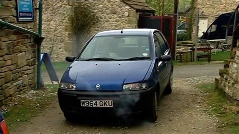 Imcdb Org Fiat Punto A Serie In Emmerdale Farm