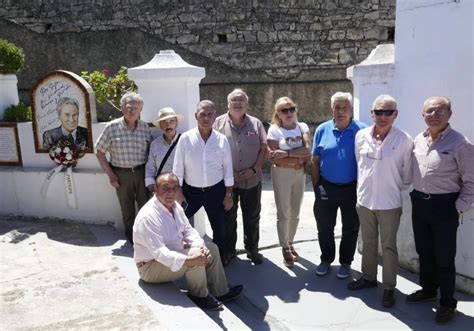 Visita a la tumba de Arturo Fernández por su aniversario El Comercio