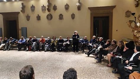 Scuola Il Vescovo Cipolla Incontra I Presidi Dell Intera Provincia