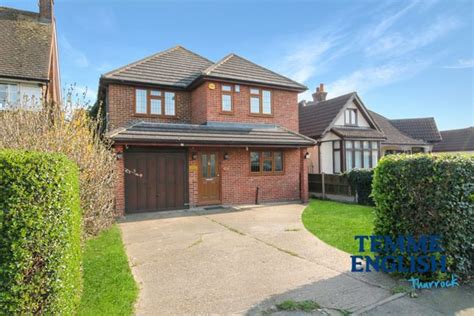 Branksome Avenue Stanford Le Hope Ss17 4 Bedroom Semi Detached House