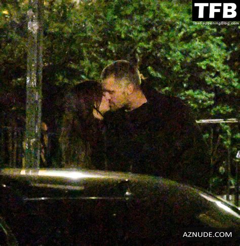 Emily Ratajkowski Sexy Seen Flaunting Her Hot Figure Alongside A Dj In Nyc Aznude