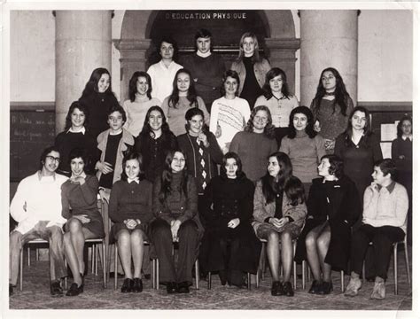 Photo de classe Seconde A2 de 1971 Lycée Raynouard Copains d avant