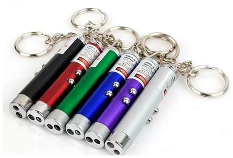 Купить Брелок Лазер+фонарик 1шт. (батарейки в комлекте) за 349р. с ...