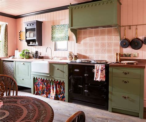 10 freestanding kitchen ideas for a relaxed cooking space | Homebuilding