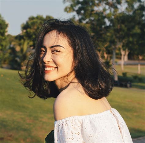 Hình ảnh mũm mĩm ngố tàu của hot girl Việt thời còn là học sinh cấp